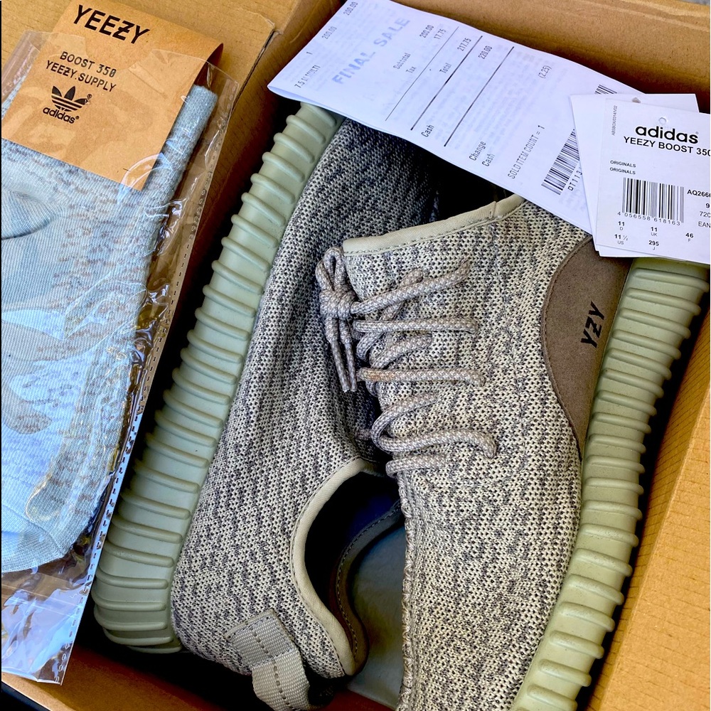 Like New- Yeezy Boost 350 11.5 men